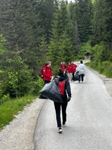 Spremni za akciju! Naš tim kreće u još jednu misiju čišćenja – s voljom, alatima i osmijehom.